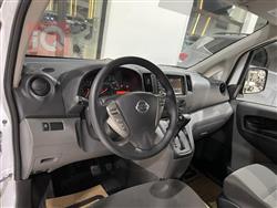 نیسان NV200